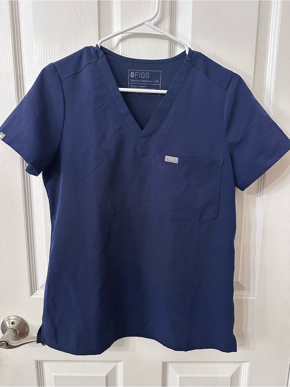 FIGS Navy Blue Catarina One-Pocket Scrub Top - Size XS